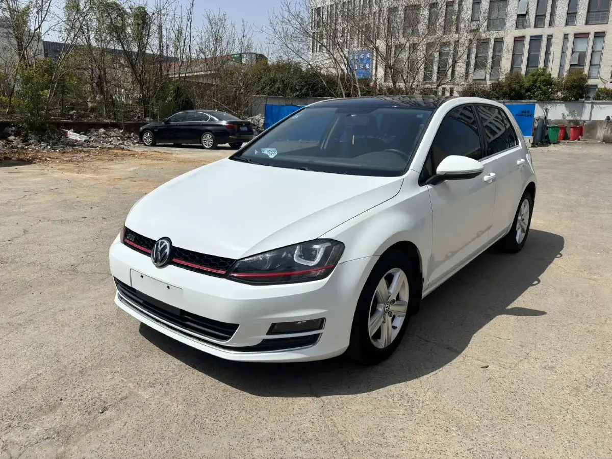 2015 Volkswagen Golf 1.4T 131HP L4 5MT