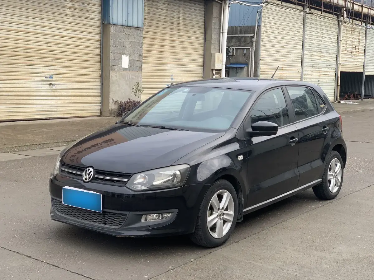 2011 Volkswagen Polo 1.4L 86HP L4 6AT