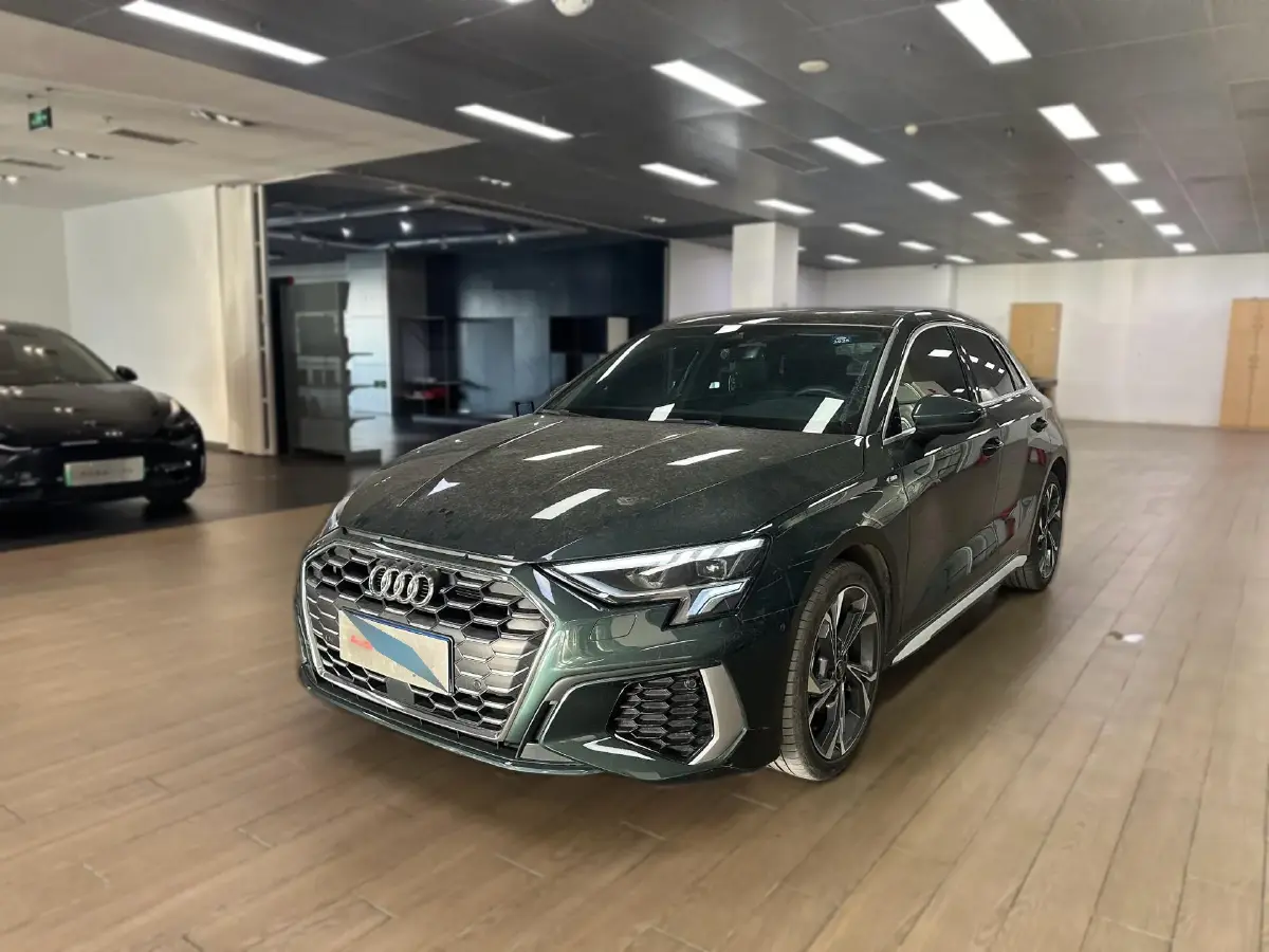 2025 Audi A3 1.5T 160HP L4 7DCT