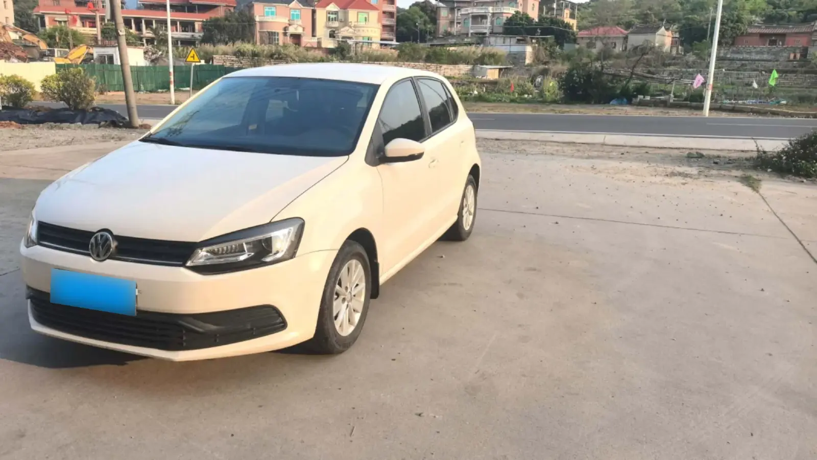 2016 Volkswagen Polo 1.4L 90HP L4 6AT