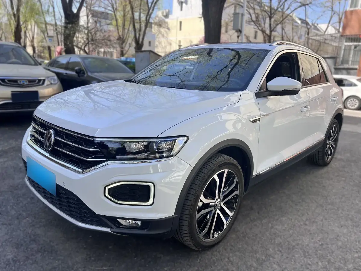 2020 Volkswagen T-Roc 1.4T 150HP L4 7DCT