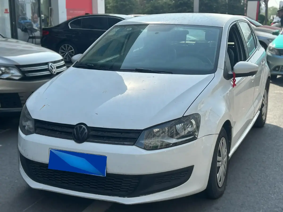 2016 Volkswagen Polo 1.4L 90HP L4 6AT