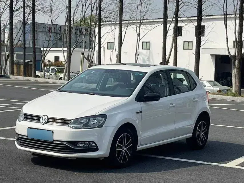 2014 Volkswagen Polo 1.6L 110HP L4 6AT