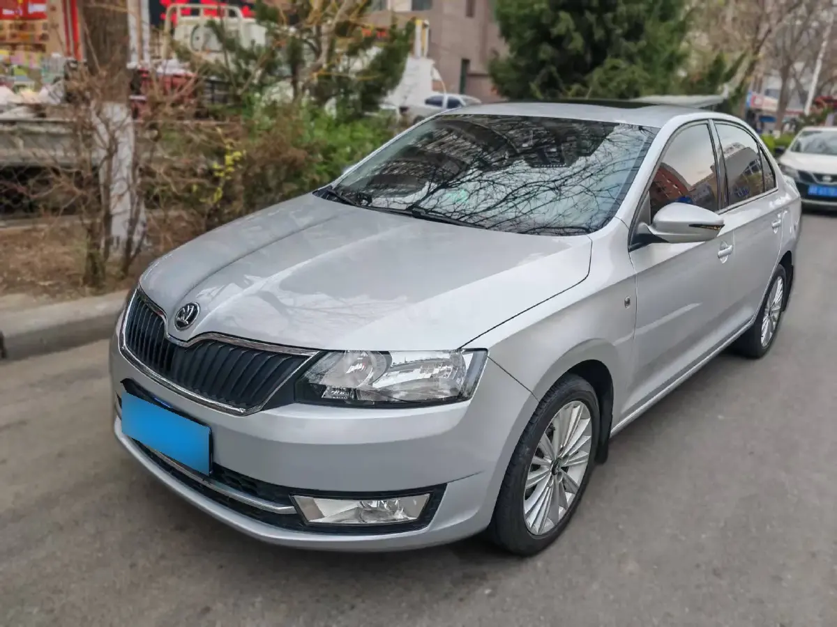 2013 Skoda Rapid 1.6L 110HP L4 6AT