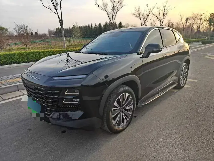 2022 Jetour DASHING 1.6T 197HP L4 7DCT