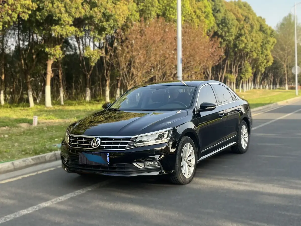 2017 Volkswagen Passat 1.8T 180HP L4 7DCT