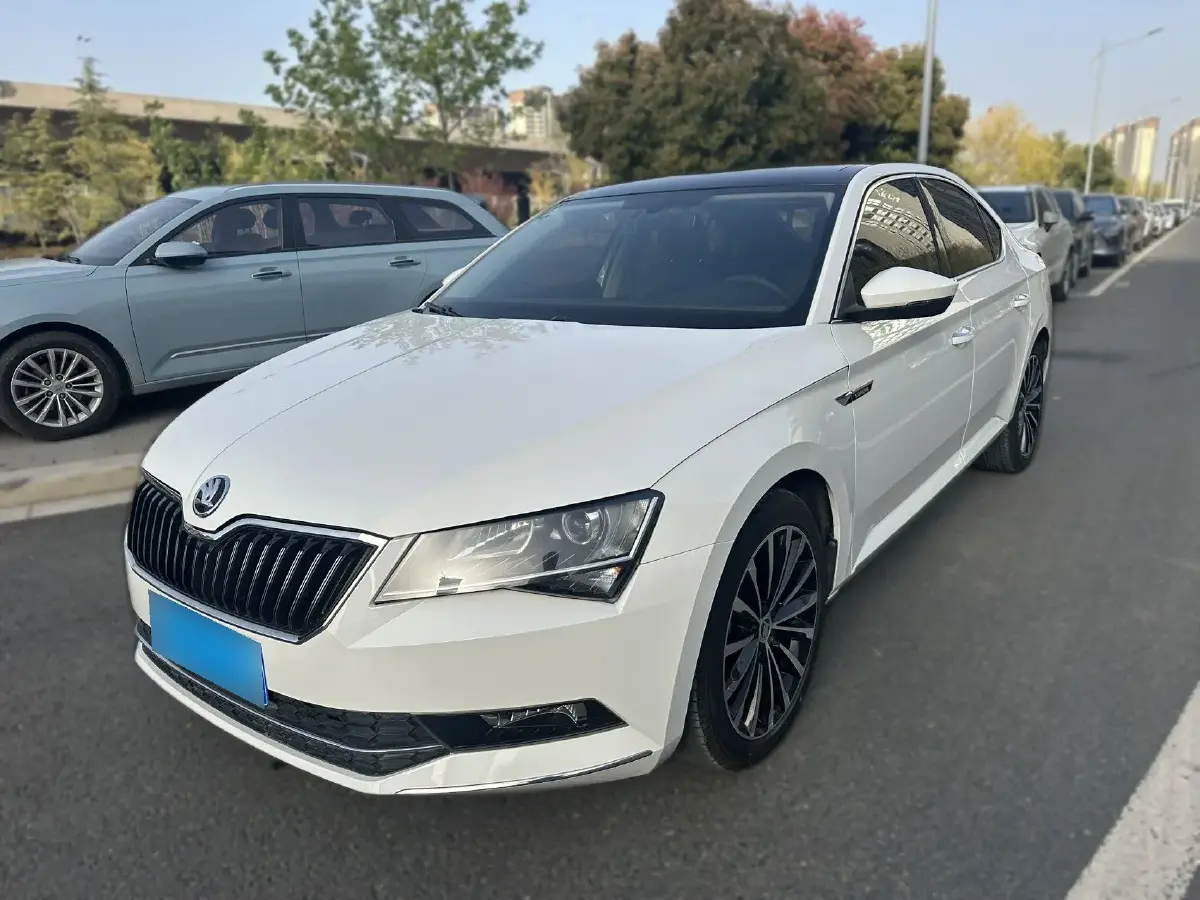 2018 Skoda Superb 1.4T 150HP L4 7DCT