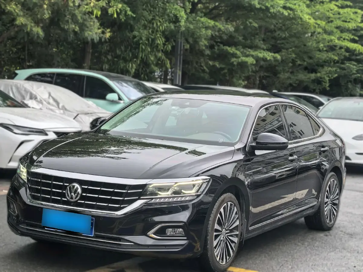 2019 Volkswagen Passat 2.0T 186HP L4 7DCT