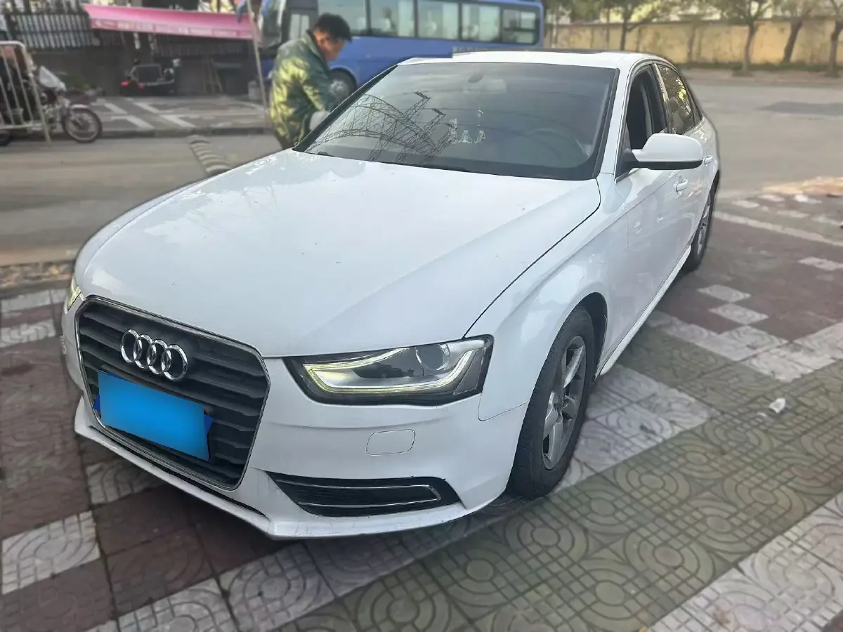 2016 Audi A4L 2.0T 180HP L4 CVT