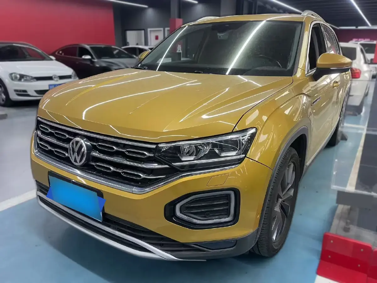 2019 Volkswagen Tayron 2.0T 220HP L4 7DCT