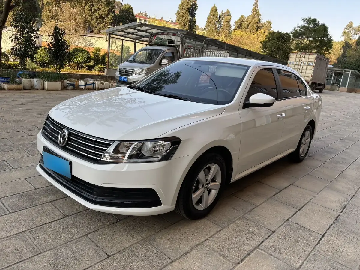 2015 Volkswagen Lavida 1.6L 110HP L4 5MT