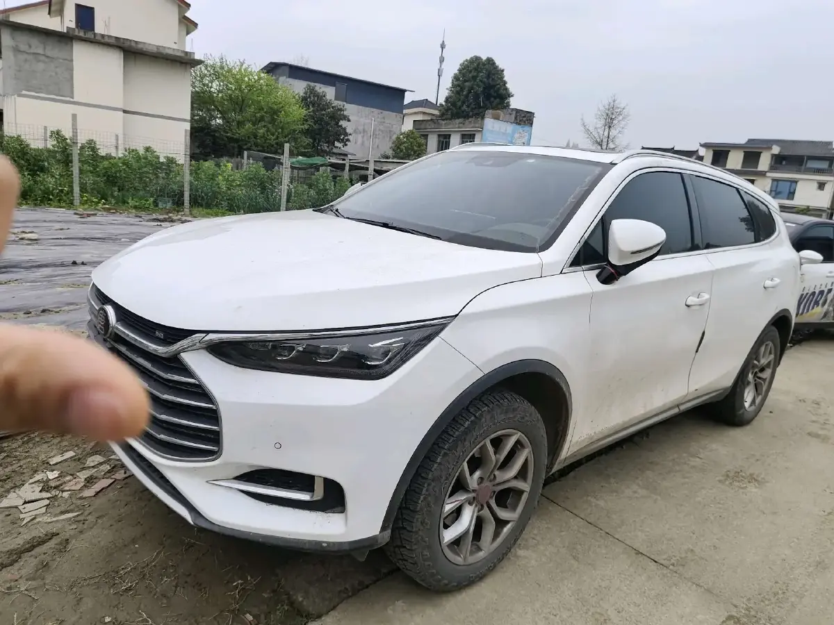 2018 BYD Tang 2.0T 205HP L4 6AT