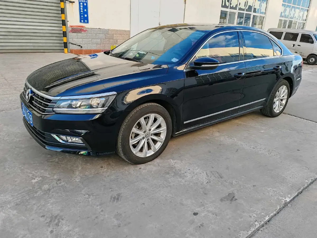 2017 Volkswagen Passat 1.8T 180HP L4 7DCT