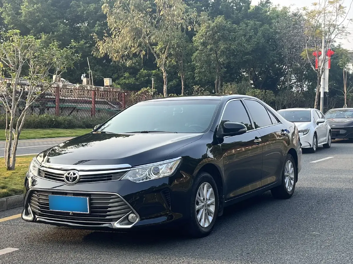 2015 Toyota Camry 2.0L 167HP L4 6AT