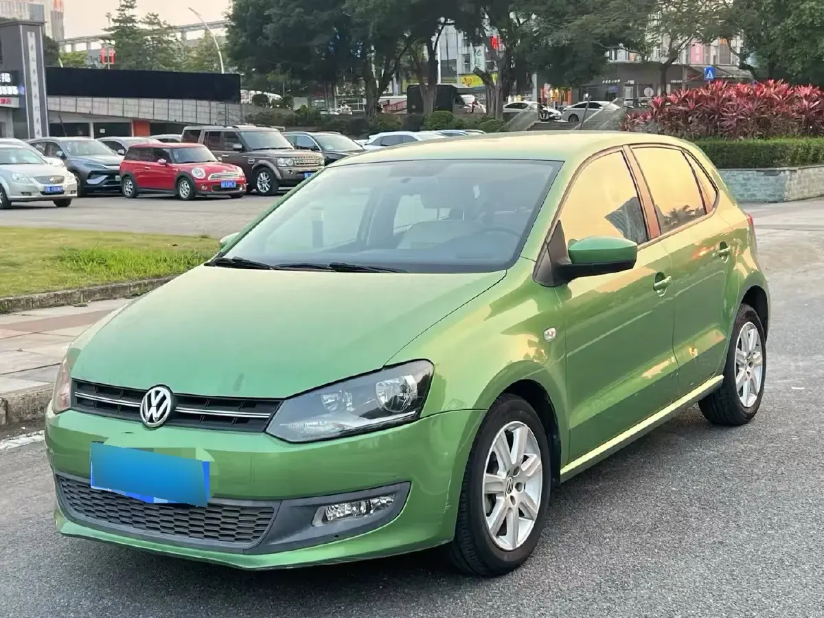 2013 Volkswagen Polo 1.4L 86HP L4 5MT