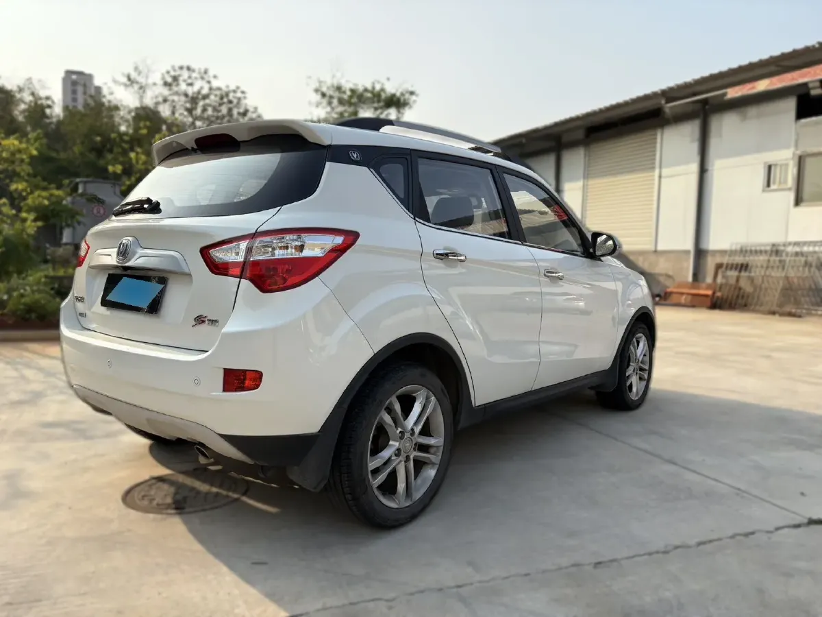 2015 ChangAn CS35 1.6L 125HP L4 5MT,autocango,china used car exporter,china ev exporter,chinese used car exporter,chinese used ev exporter