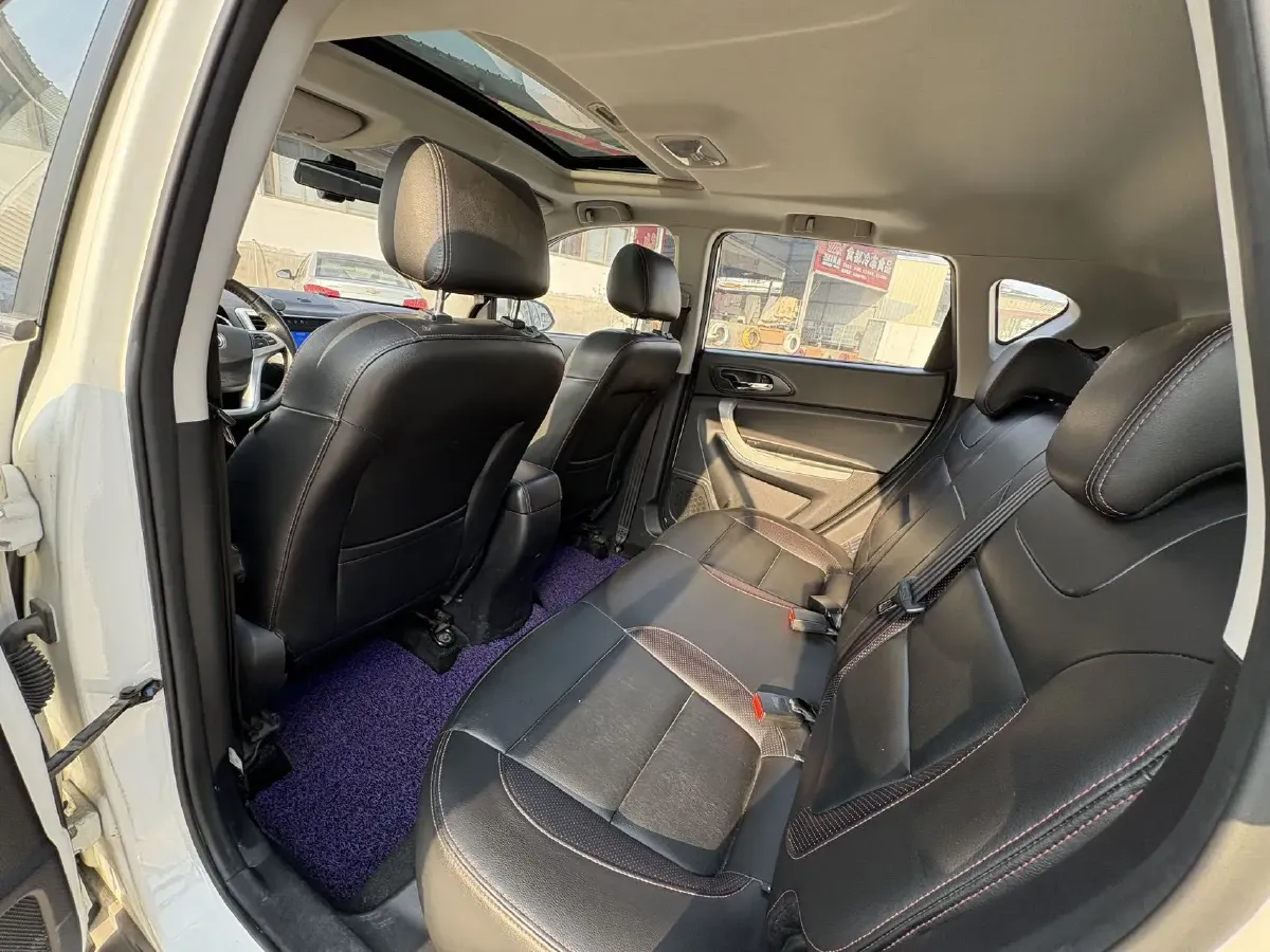 2015 ChangAn CS35 1.6L 125HP L4 5MT,autocango,china used car exporter,china ev exporter,chinese used car exporter,chinese used ev exporter