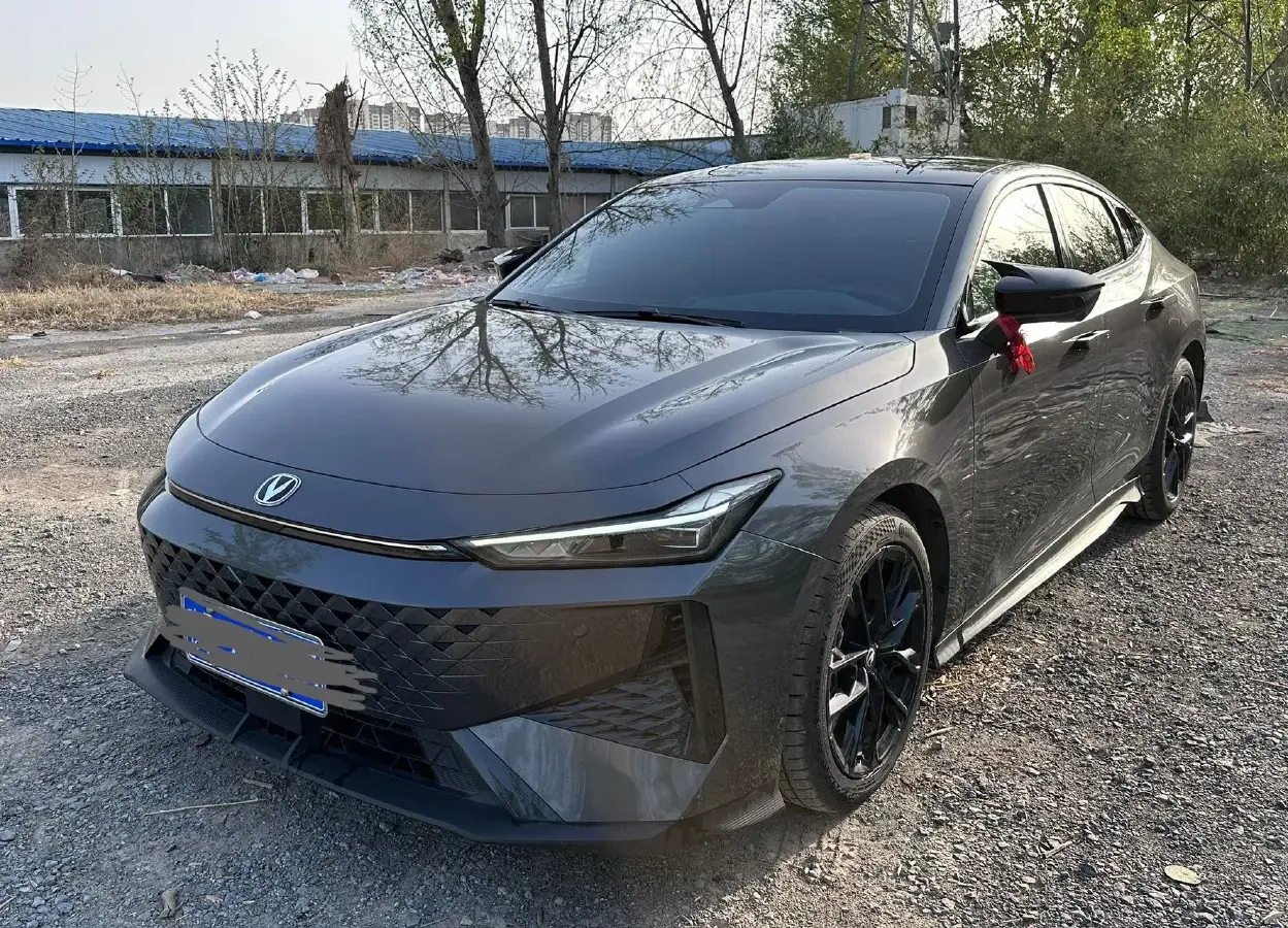 2024 ChangAn UNI-V 1.5T 188HP L4 7DCT