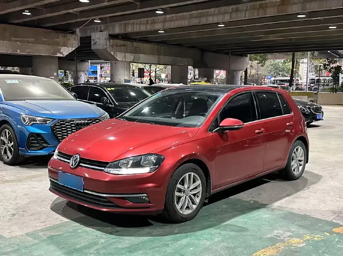 2010 Volkswagen Golf 1.6L 105HP L4 5MT