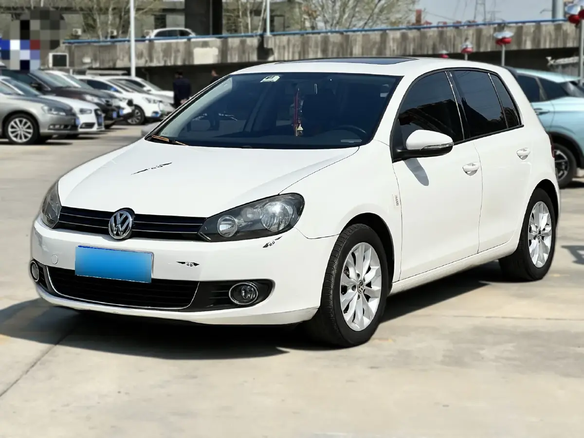 2012 Volkswagen Golf 1.6L 105HP L4 6AT