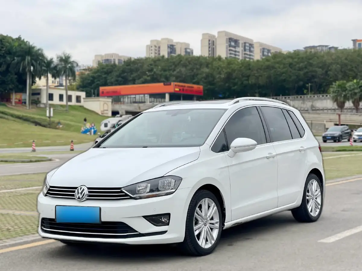 2016 Volkswagen Golf Sportsvan 1.4T 150HP L4 7DCT