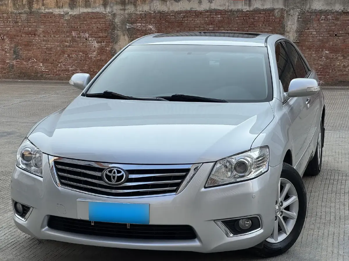 2011 Toyota Camry 2.0L 147HP L4 4AT