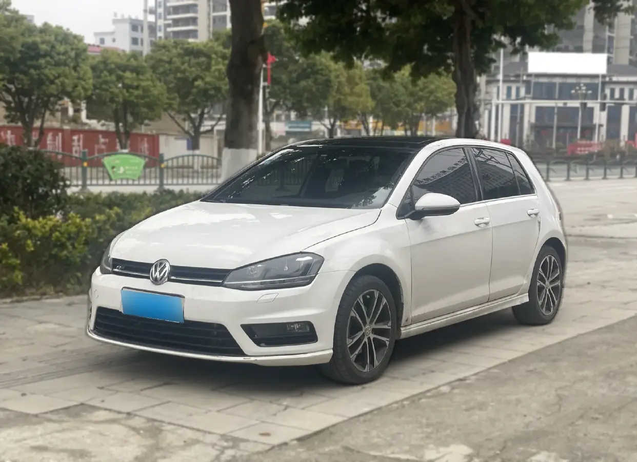 2015 Volkswagen Golf 1.4T 150HP L4 5MT