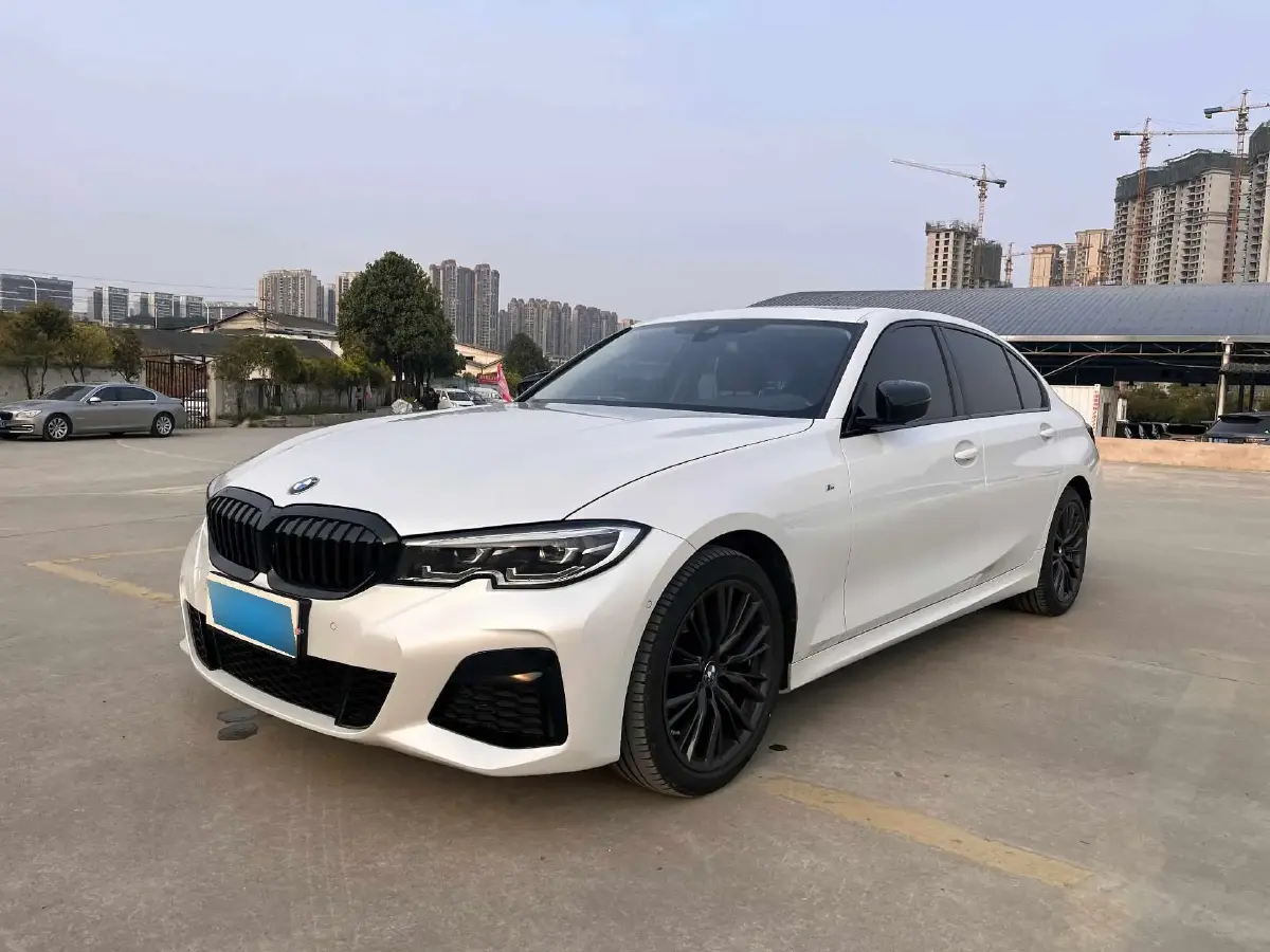 2022 BMW 3 Series 2.0T 184HP L4 8AT