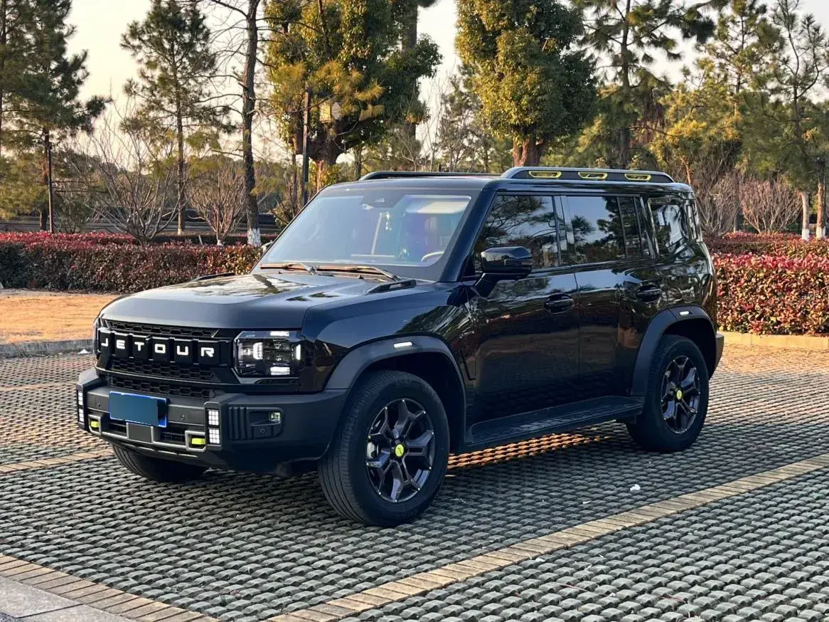 2023 Jetour Traveller 2.0T 254HP L4 7DCT