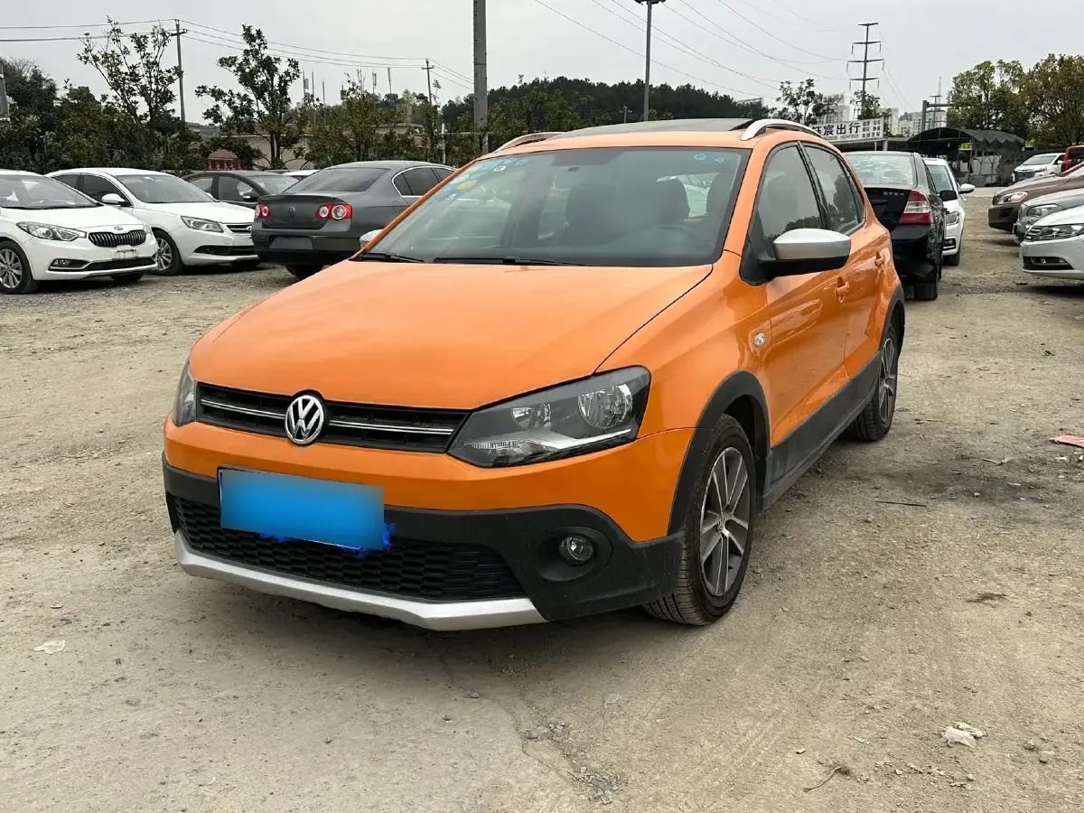 2012 Volkswagen Polo 1.6L 105HP L4 5MT