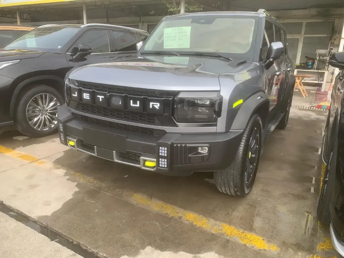 2023 Jetour Traveller 2.0T 254HP L4 7DCT