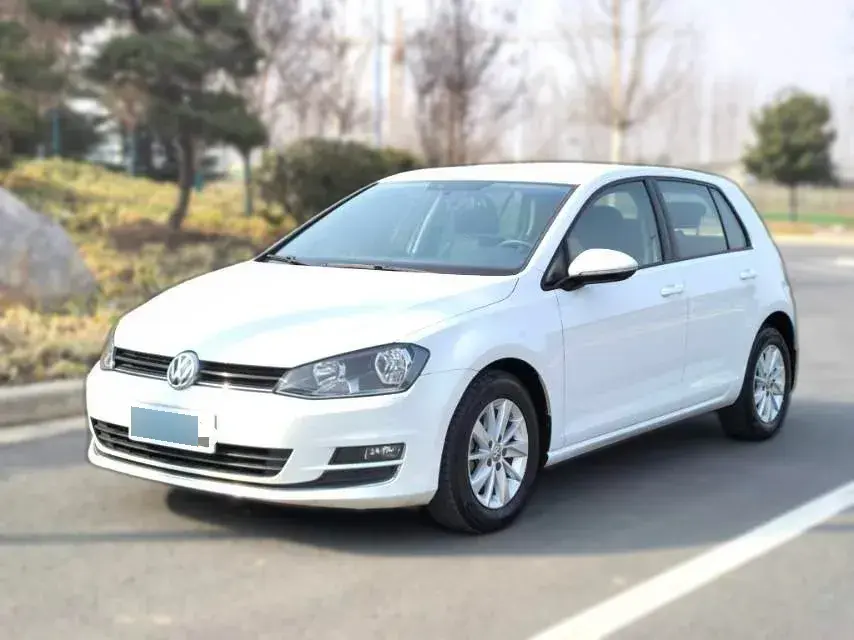 2011 Volkswagen Golf 1.6L 105HP L4 5MT
