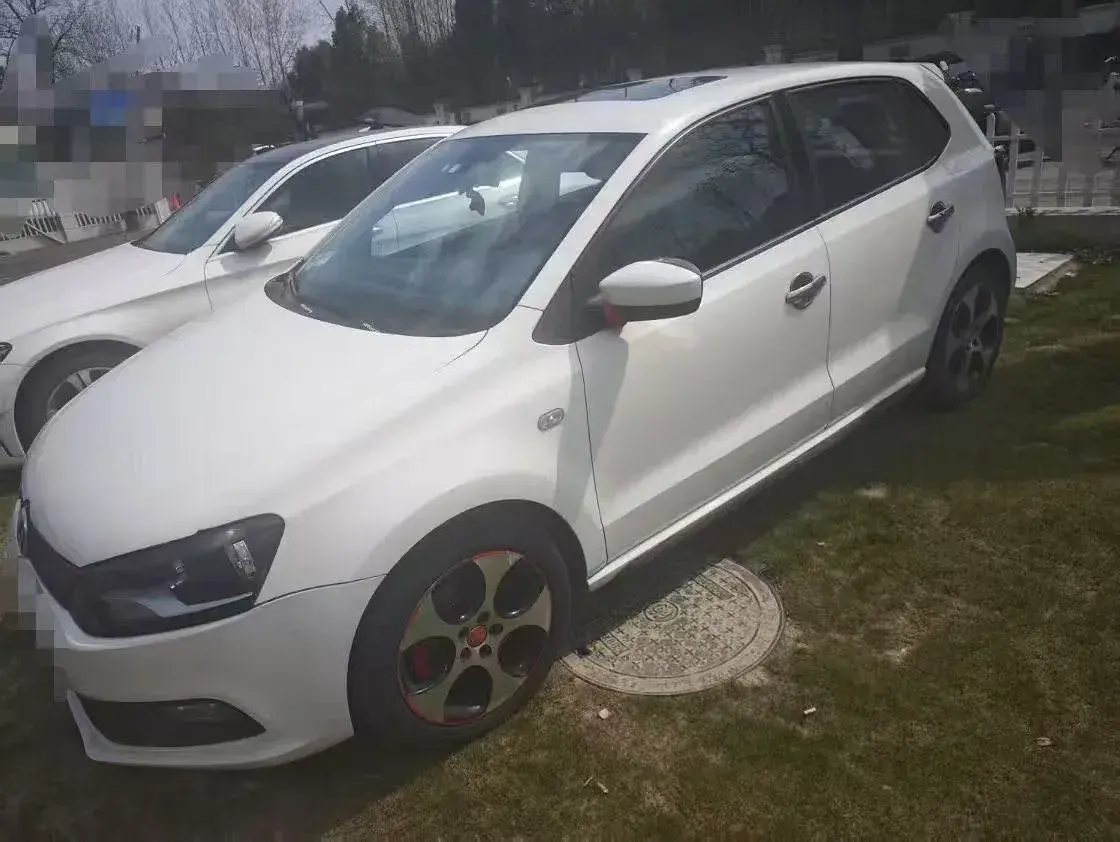 2012 Volkswagen Polo 1.4T 131HP L4 7DCT