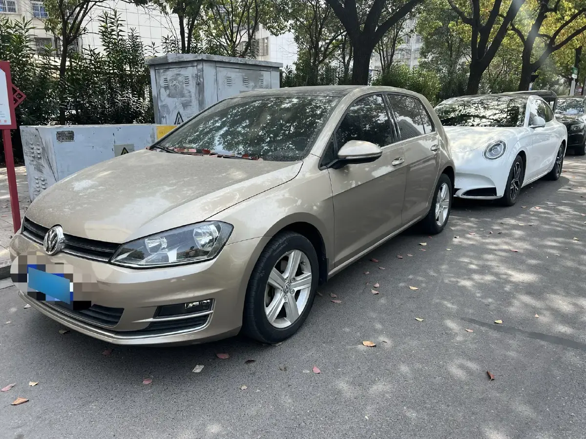 2014 Volkswagen Golf 1.4T 131HP L4 7DCT
