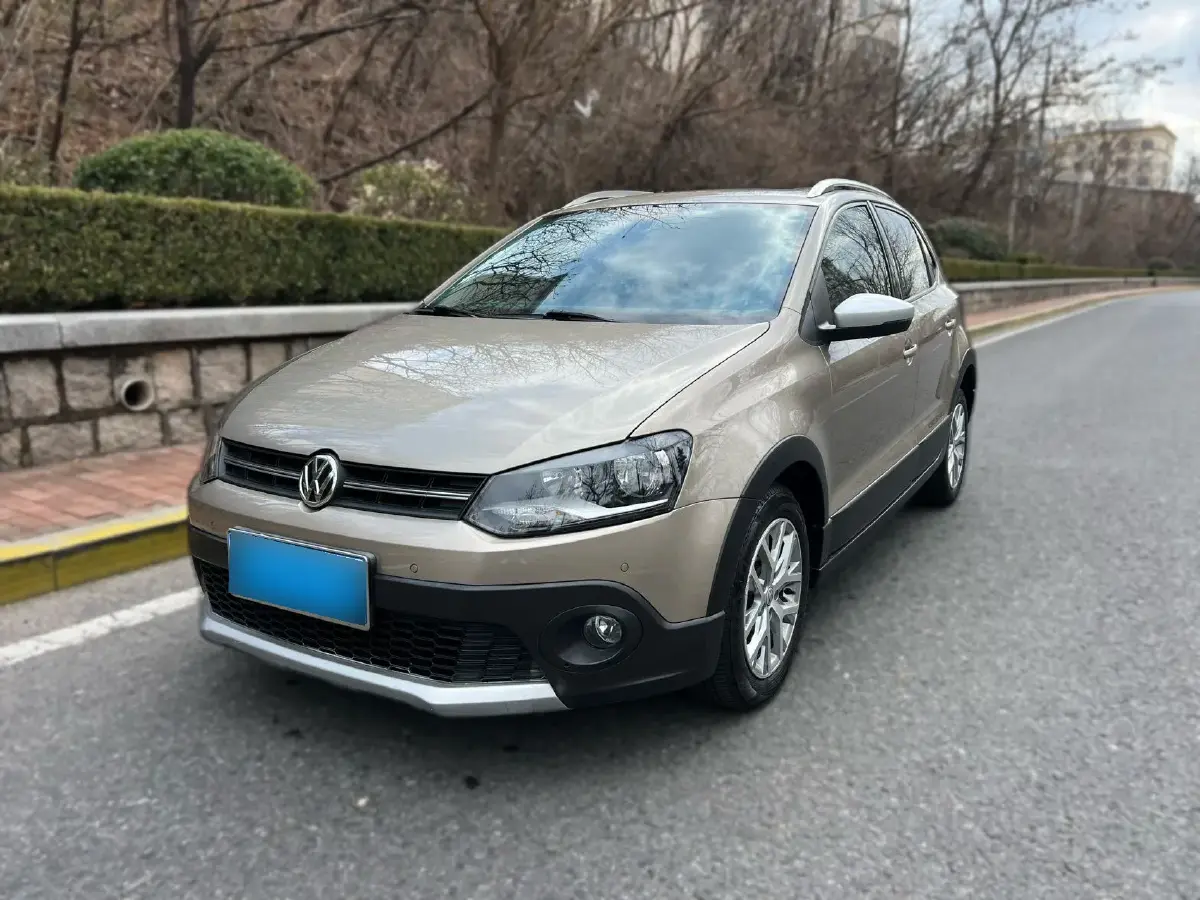 2016 Volkswagen Polo 1.4L 90HP L4 5MT
