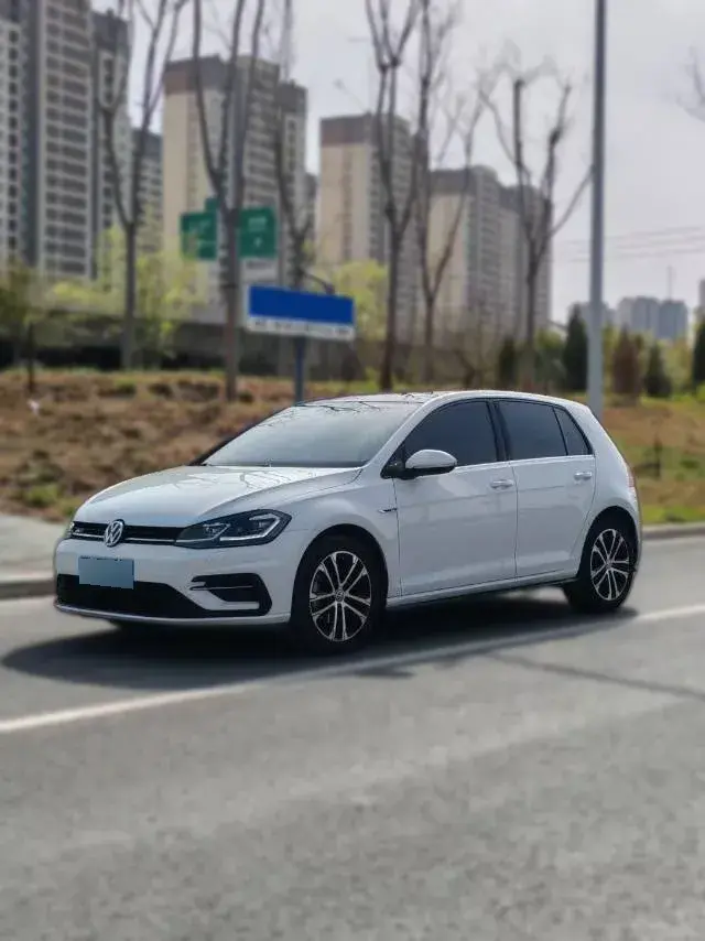 2018 Volkswagen Golf 1.4T 150HP L4 7DCT