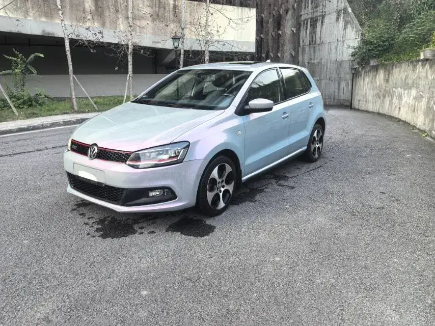 2012 Volkswagen Polo 1.4T 131HP L4 7DCT