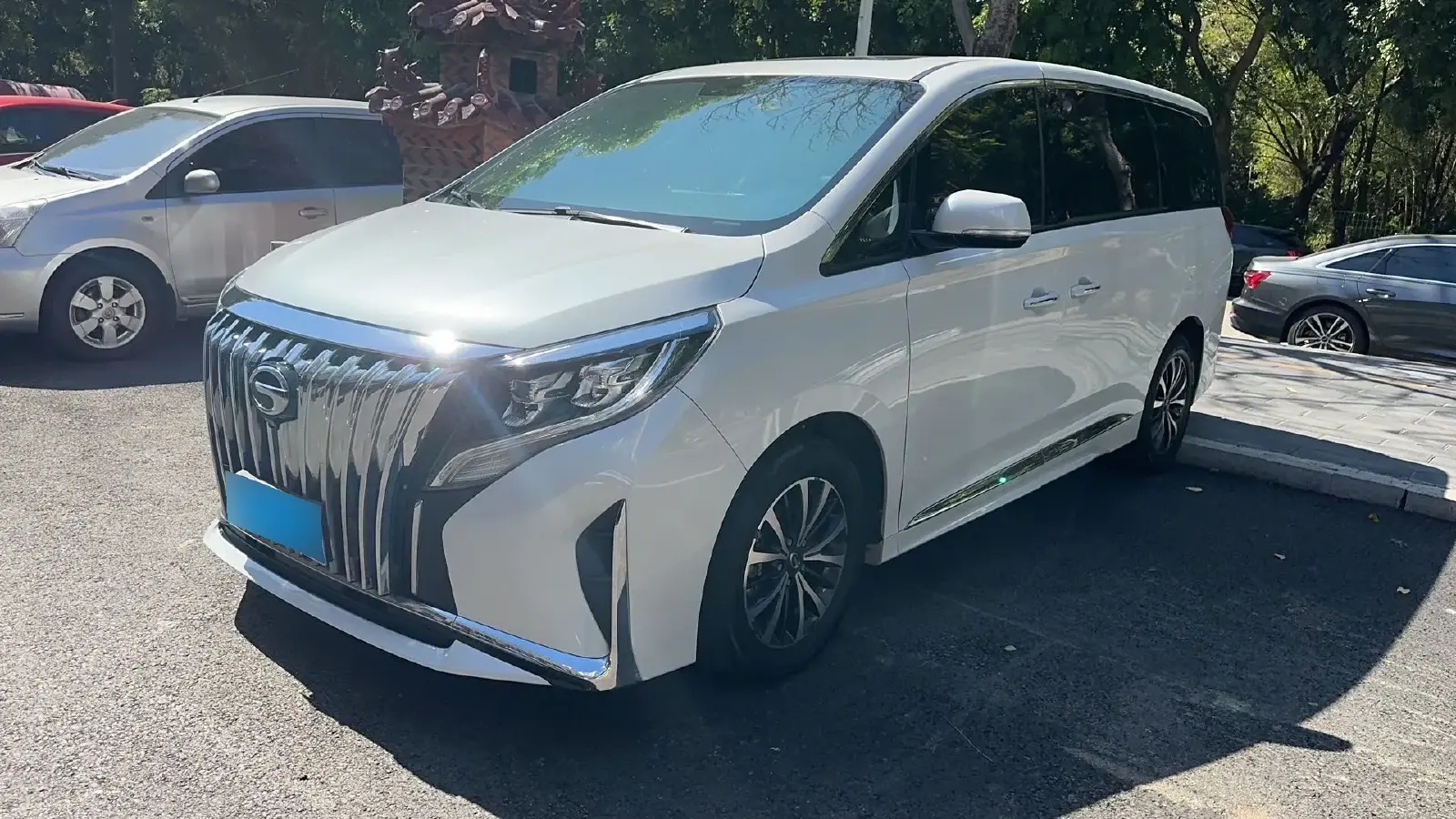 2021 GAC Trumpchi M8 2.0T 252HP L4 8AT