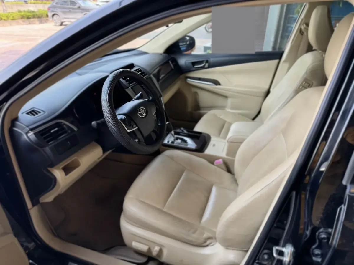 2015 Toyota Camry 2.0L 167HP L4 6AT,autocango,china used car exporter,china ev exporter,chinese used car exporter,chinese used ev exporter