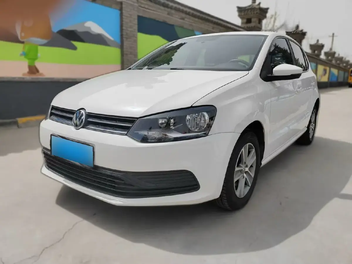 2016 Volkswagen Polo 1.4L 90HP L4 6AT