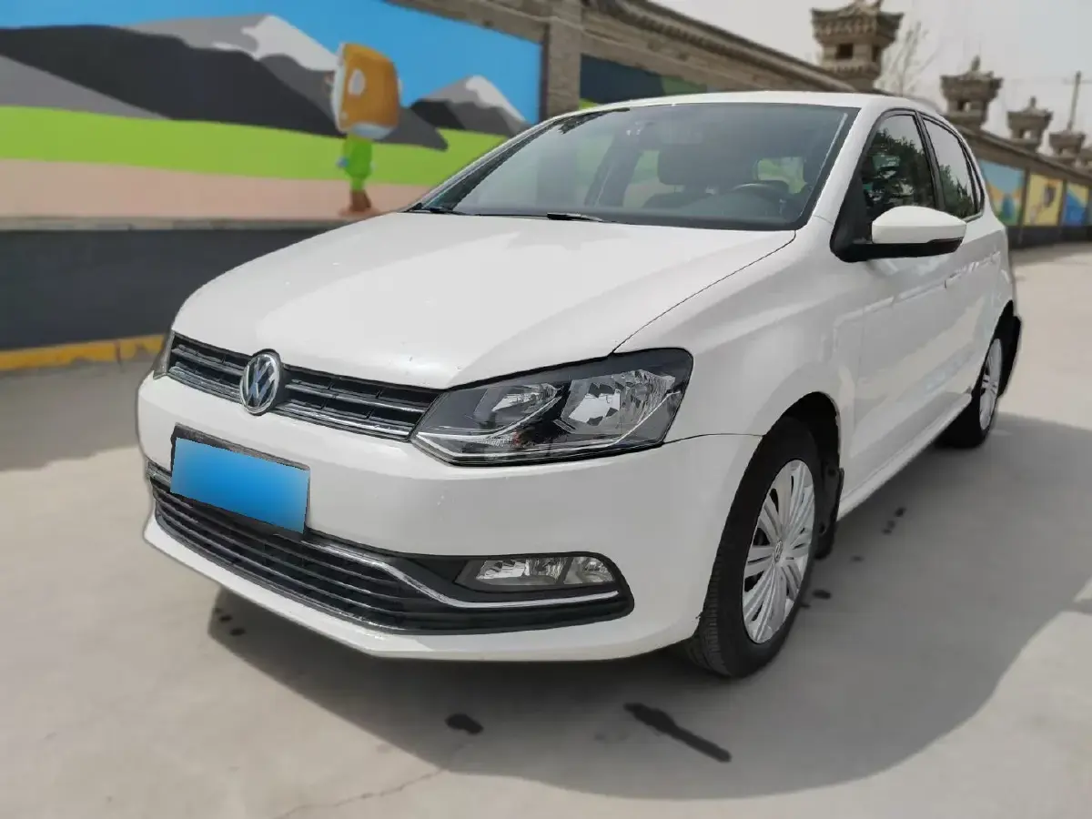 2016 Volkswagen Polo 1.6L 110HP L4 5MT