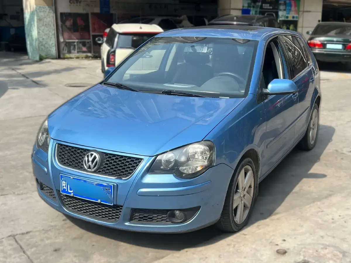 2009 Volkswagen Polo 1.4L 86HP L4 5MT
