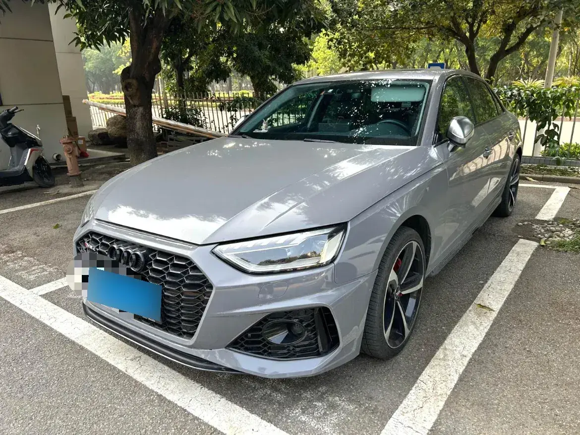 2020 Audi A4L 2.0T 190HP L4 7DCT