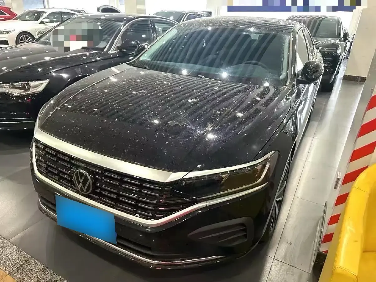 2024 Volkswagen Passat 2.0T 186HP L4 7DCT