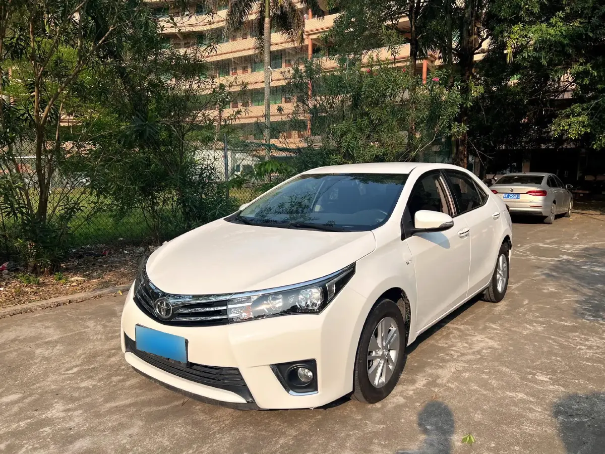 2017 Toyota Corolla 1.6L 122HP L4 CVT