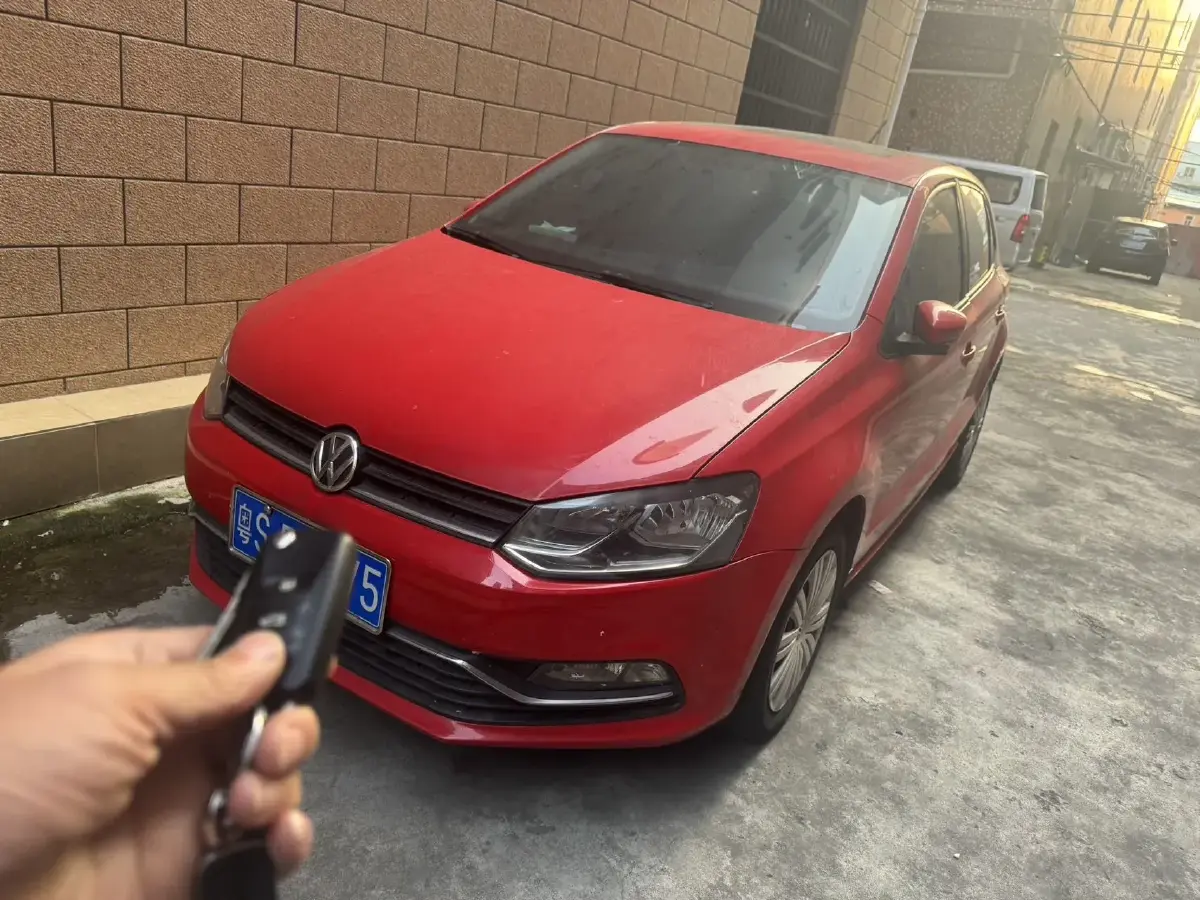 2016 Volkswagen Polo 1.6L 110HP L4 5MT