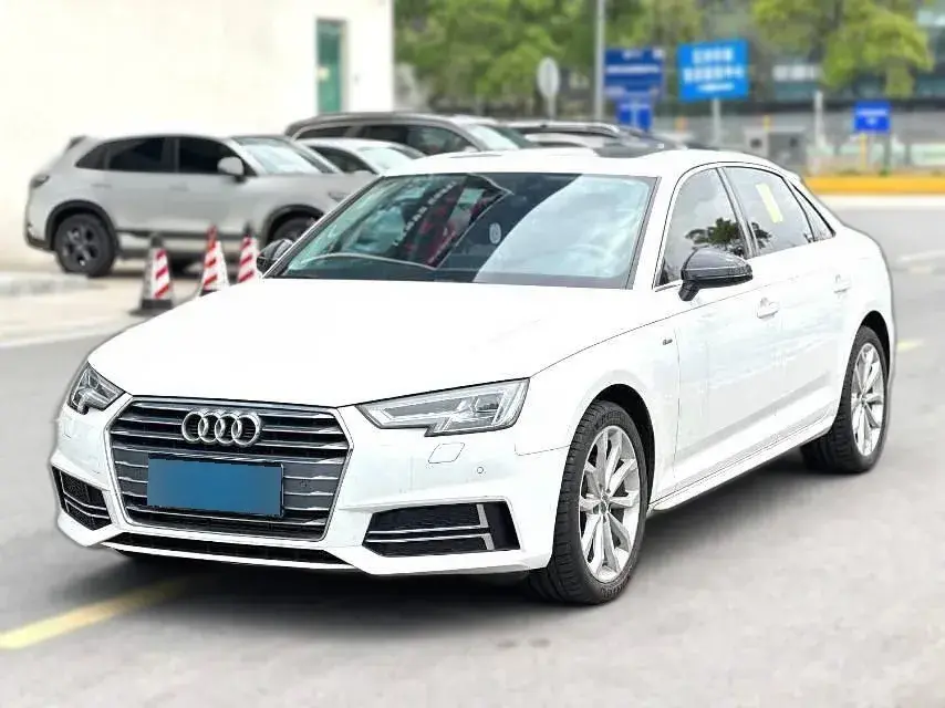2019 Audi A4L 2.0T 190HP L4 7DCT