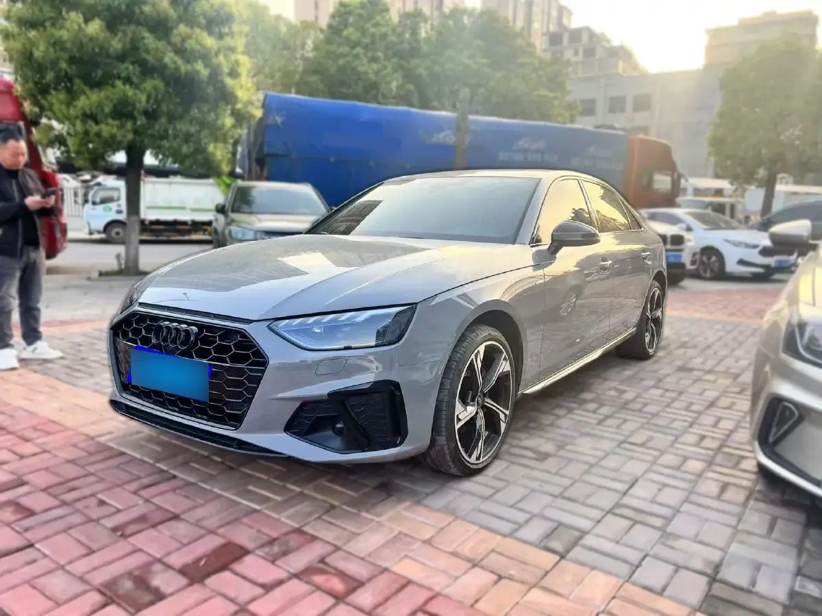 2024 Audi A4L 2.0T 190HP L4 7DCT