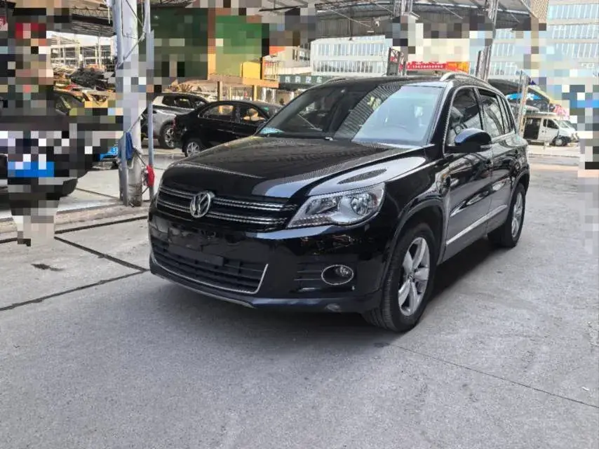 2012 Volkswagen Tiguan 2.0T 200HP L4 6AT