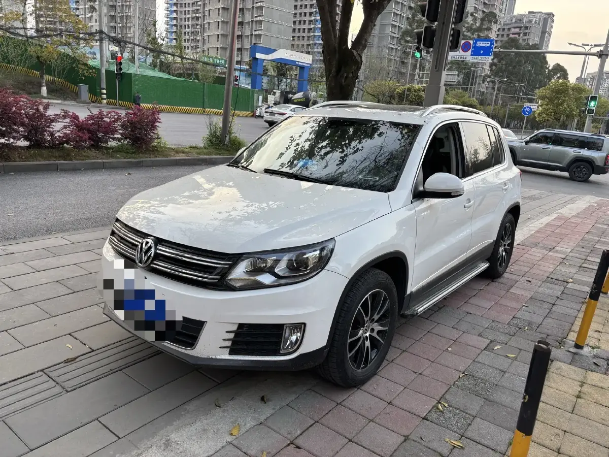 2015 Volkswagen Tiguan 1.8T 160HP L4 6AT